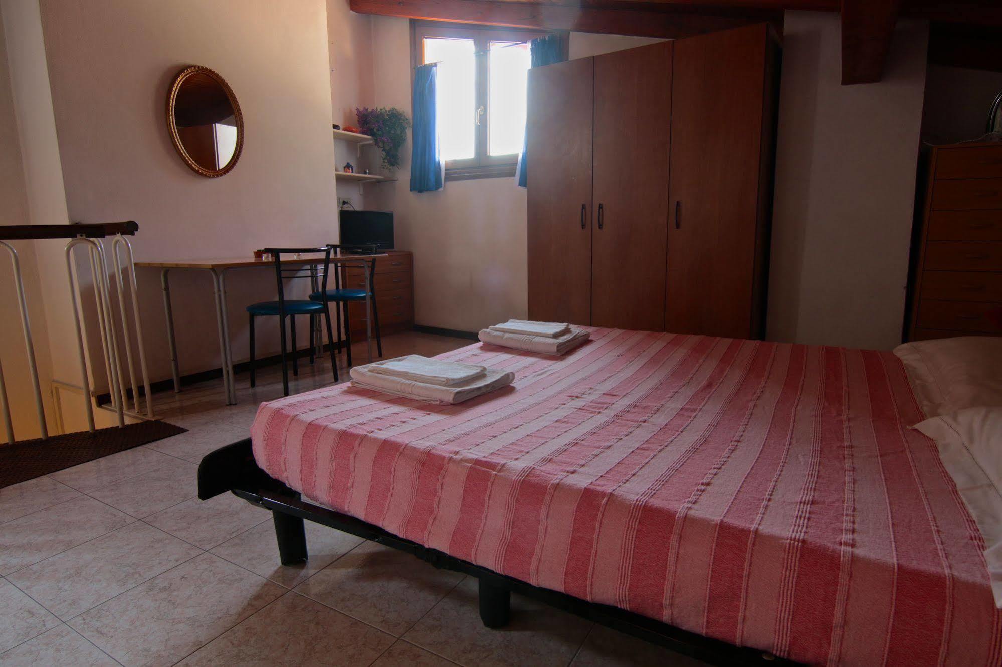 ريفا ديل غاردا Mama Apartments المظهر الخارجي الصورة